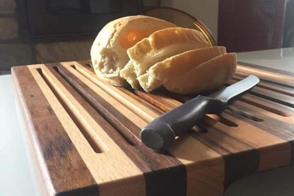 Tagliere artigianale in legno per il pane - I Taglieri di Roberto